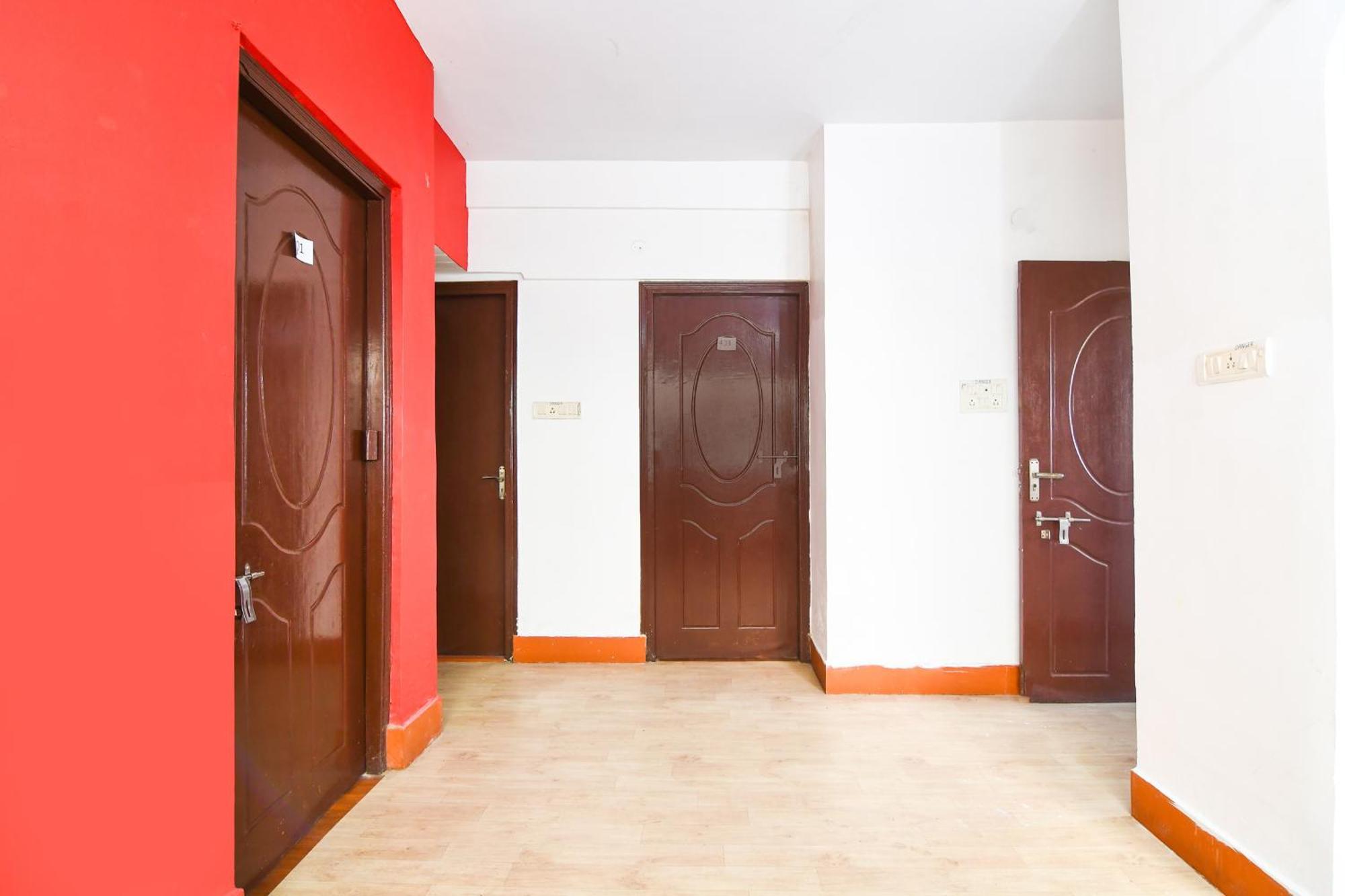 Super Hotel O Biswa Bangla Sarani Калькутта Экстерьер фото